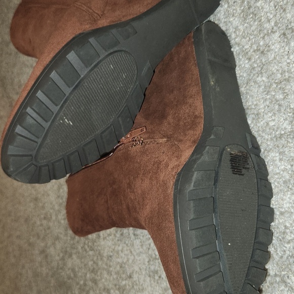 Shoe Dazzle Chestnut Wedge Ankle Booties - Picture 7 of 7